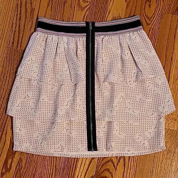 BCBGeneration White and Black Textured Skirt - Picture 1 of 3